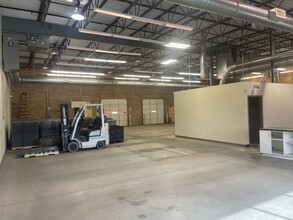 7002-7018 N 6th St, Oakdale, MN for lease Interior Photo- Image 2 of 14