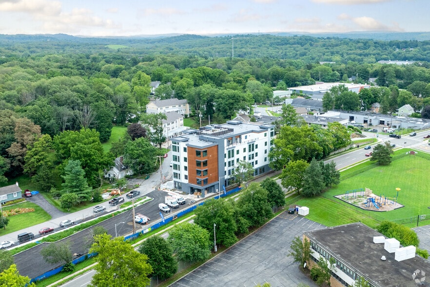 44 Springside Ave, Arlington, NY for lease - Aerial - Image 3 of 40