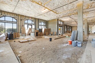 5 Resort Dr, Savannah, GA for lease Interior Photo- Image 1 of 5