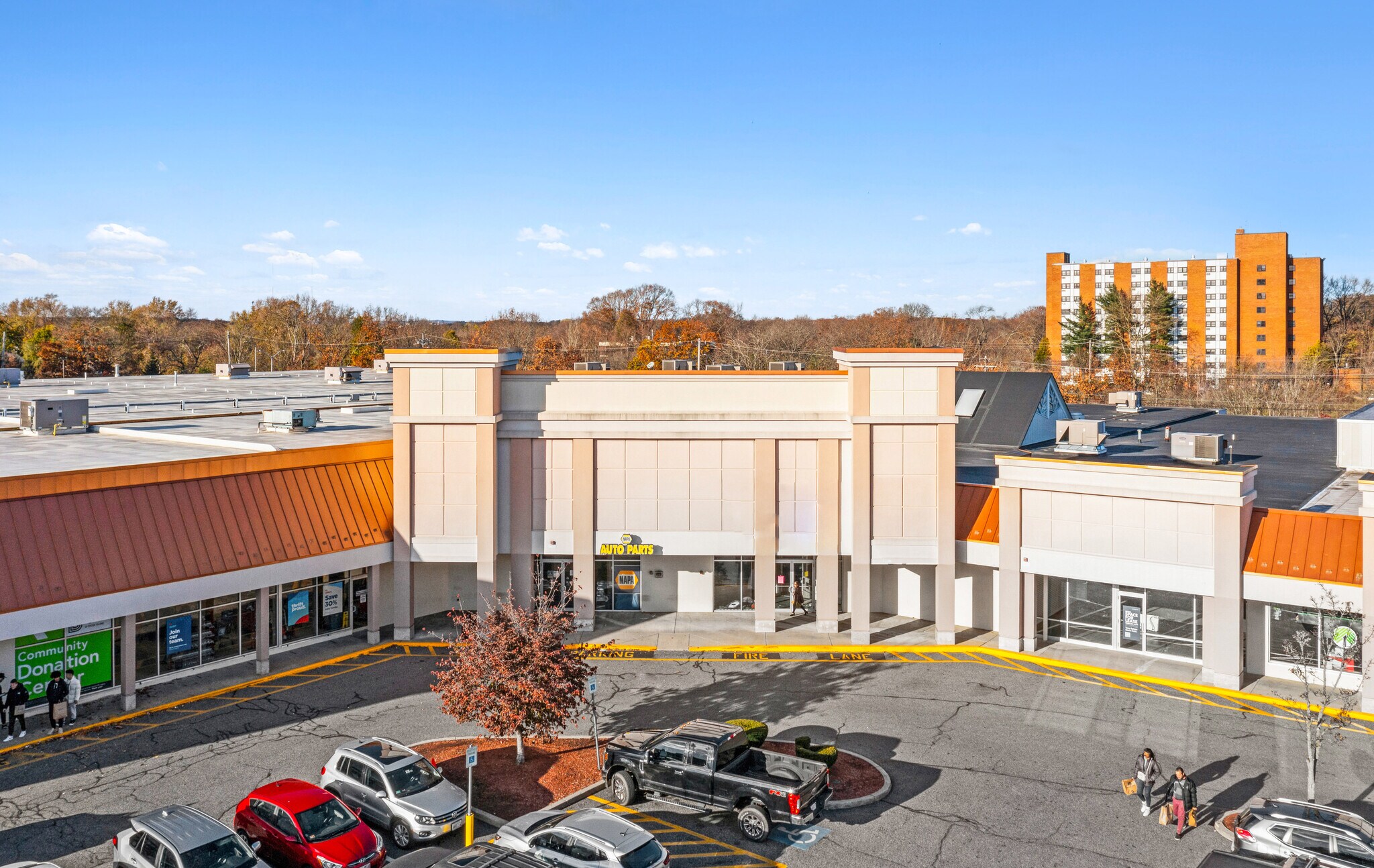 1925 Pawtucket Ave, East Providence, RI 02914 Wampanoag Plaza