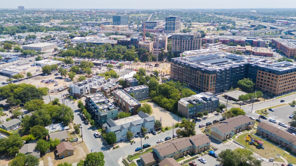 811 E Park Ave, San Antonio, TX for sale - Building Photo - Image 2 of 5