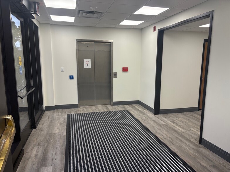 1829 Maple Rd, Williamsville, NY for lease - Building Photo - Image 3 of 71