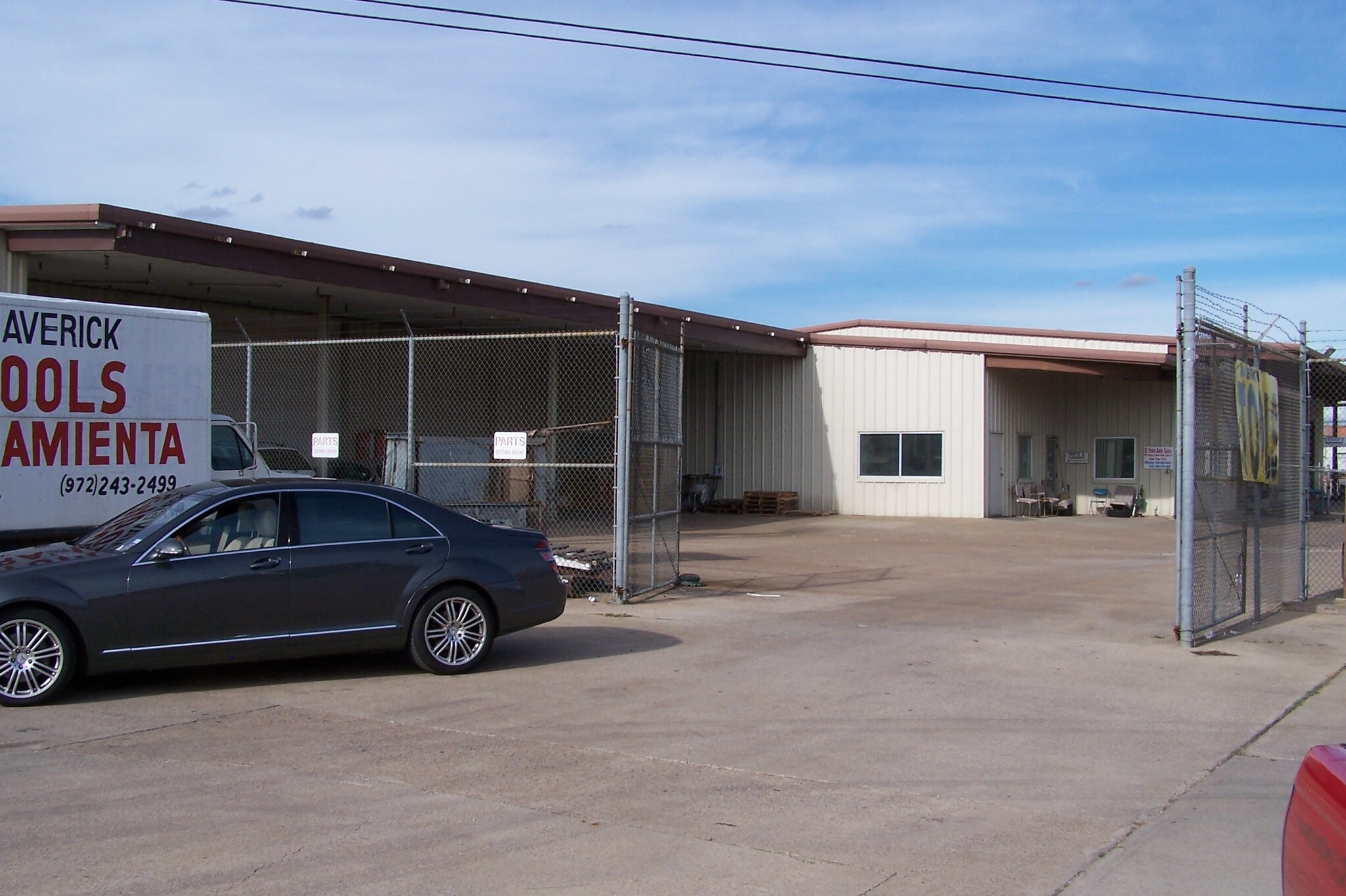 10220 Harry Hines Blvd, Dallas, TX 75220 Harry Hines Retail Center