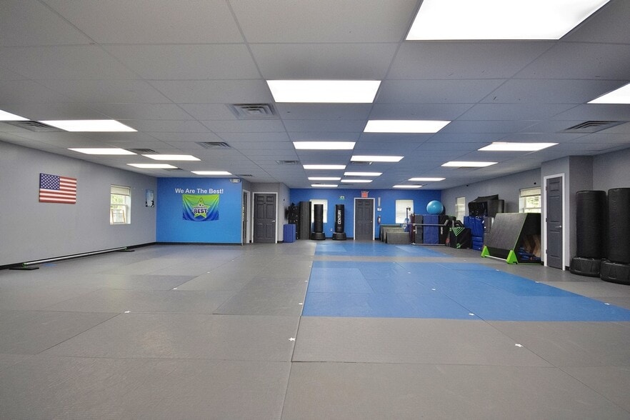 1559 Route 82, Hopewell Junction, NY for lease - Building Photo - Image 3 of 32