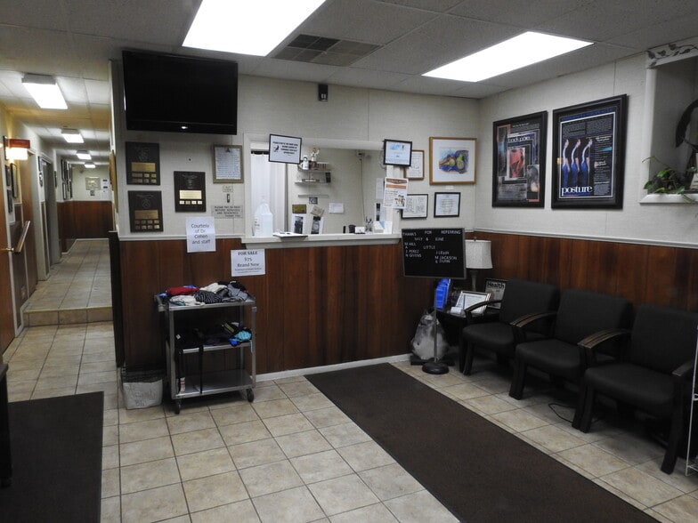 6808 Torresdale Ave, Philadelphia, PA for sale - Building Photo - Image 3 of 21