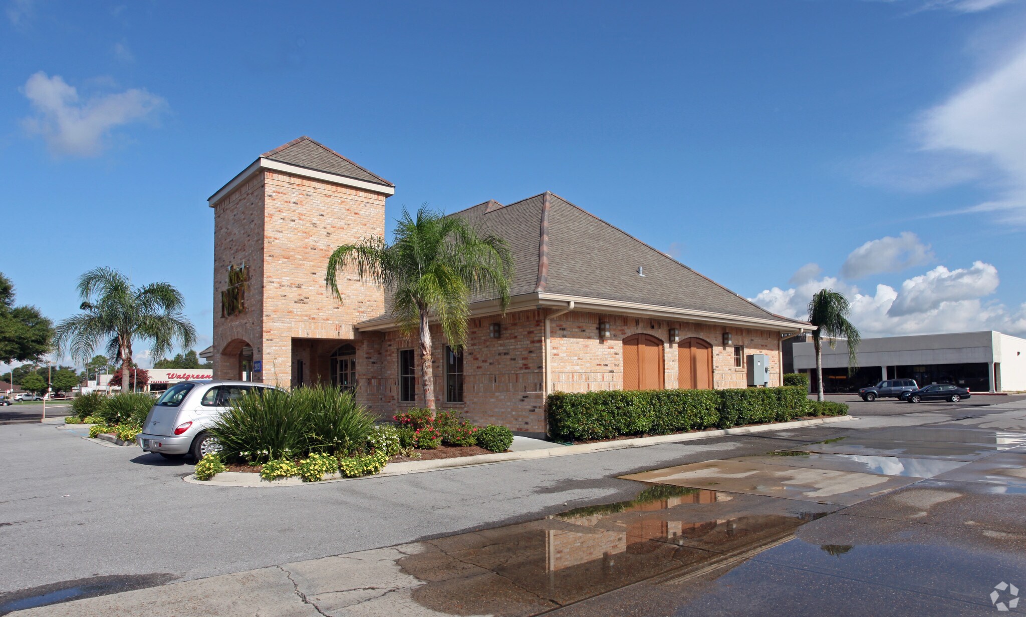 2021 Carol Sue Ave, Gretna, LA for sale Primary Photo- Image 1 of 1