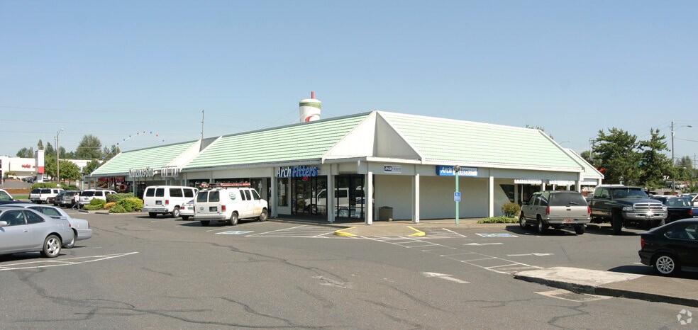 2400-2482 SE Burnside Rd, Gresham, OR for sale - Primary Photo - Image 1 of 1