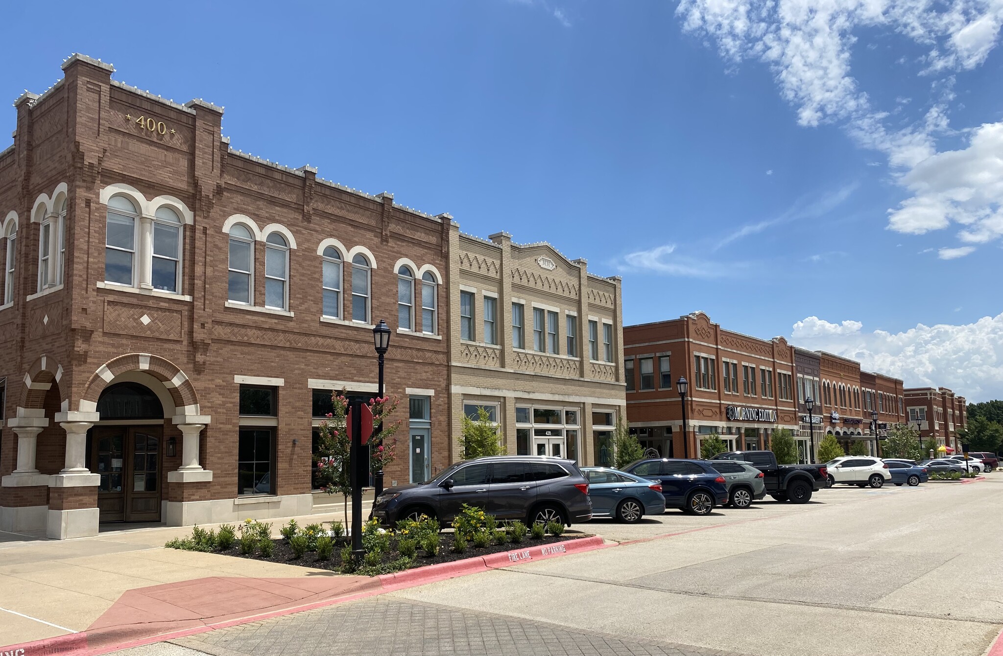 300-900 Parker Sq, Flower Mound, TX for lease Building Photo- Image 1 of 26