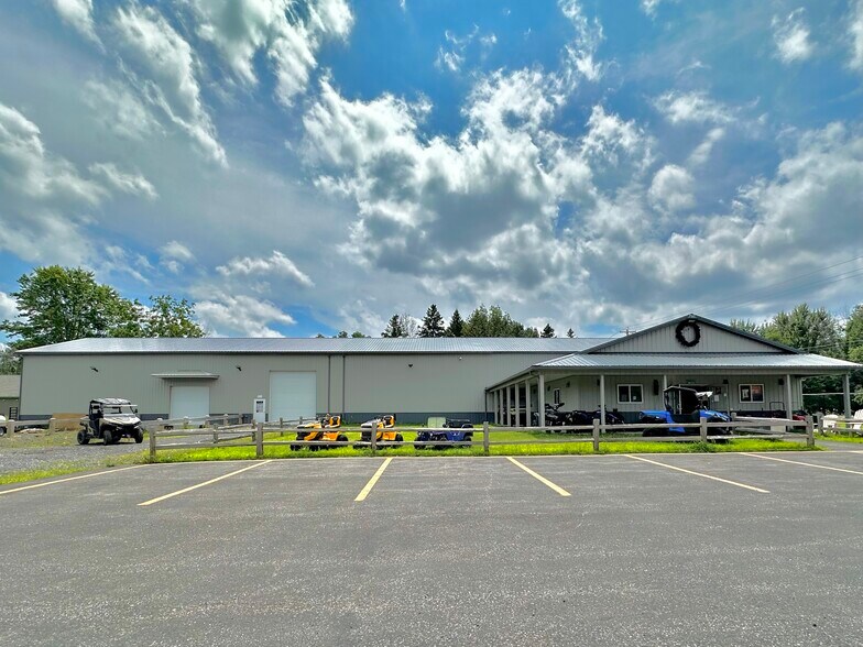 8283 NY 104, Oswego, NY for sale - Primary Photo - Image 1 of 1