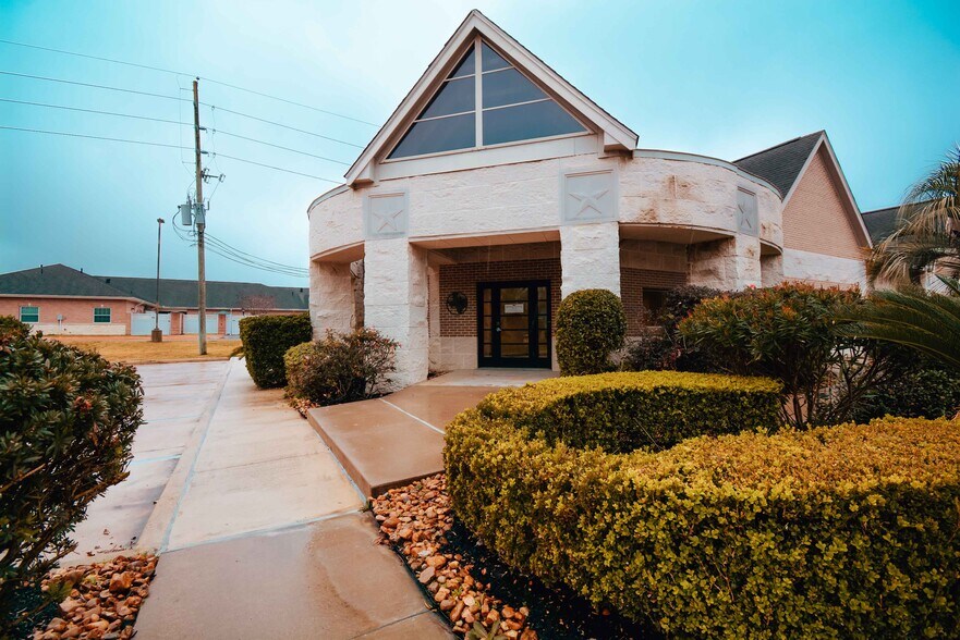 6319 Cypresswood Dr, Spring, TX 77379