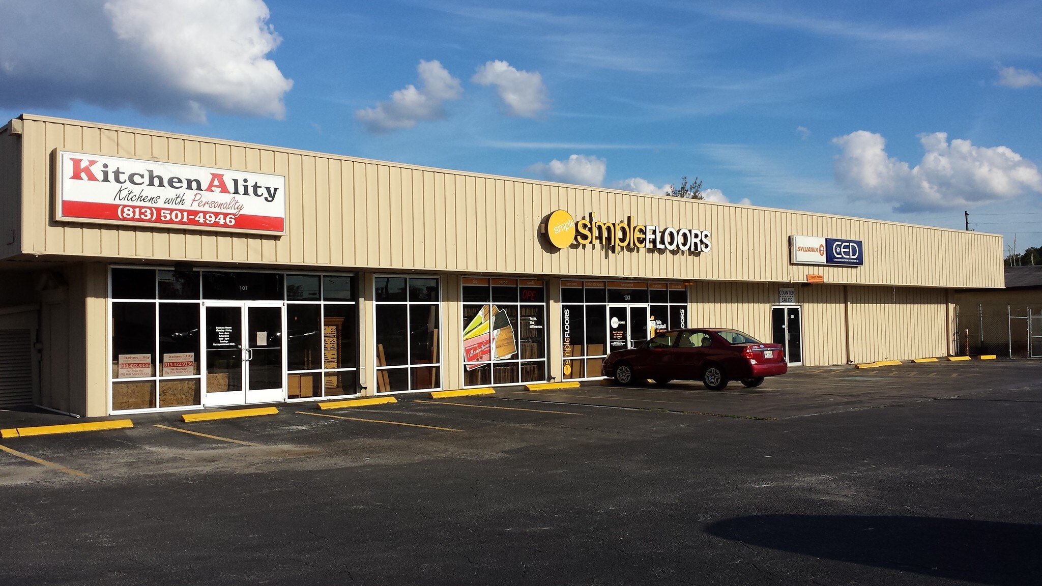 Industrial in Lutz, FL for sale Primary Photo- Image 1 of 1