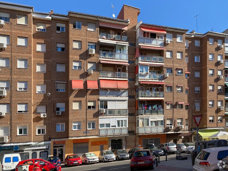 Calle Verdaguer y García, 47, Madrid, Madrid for sale - Primary Photo - Image 1 of 1