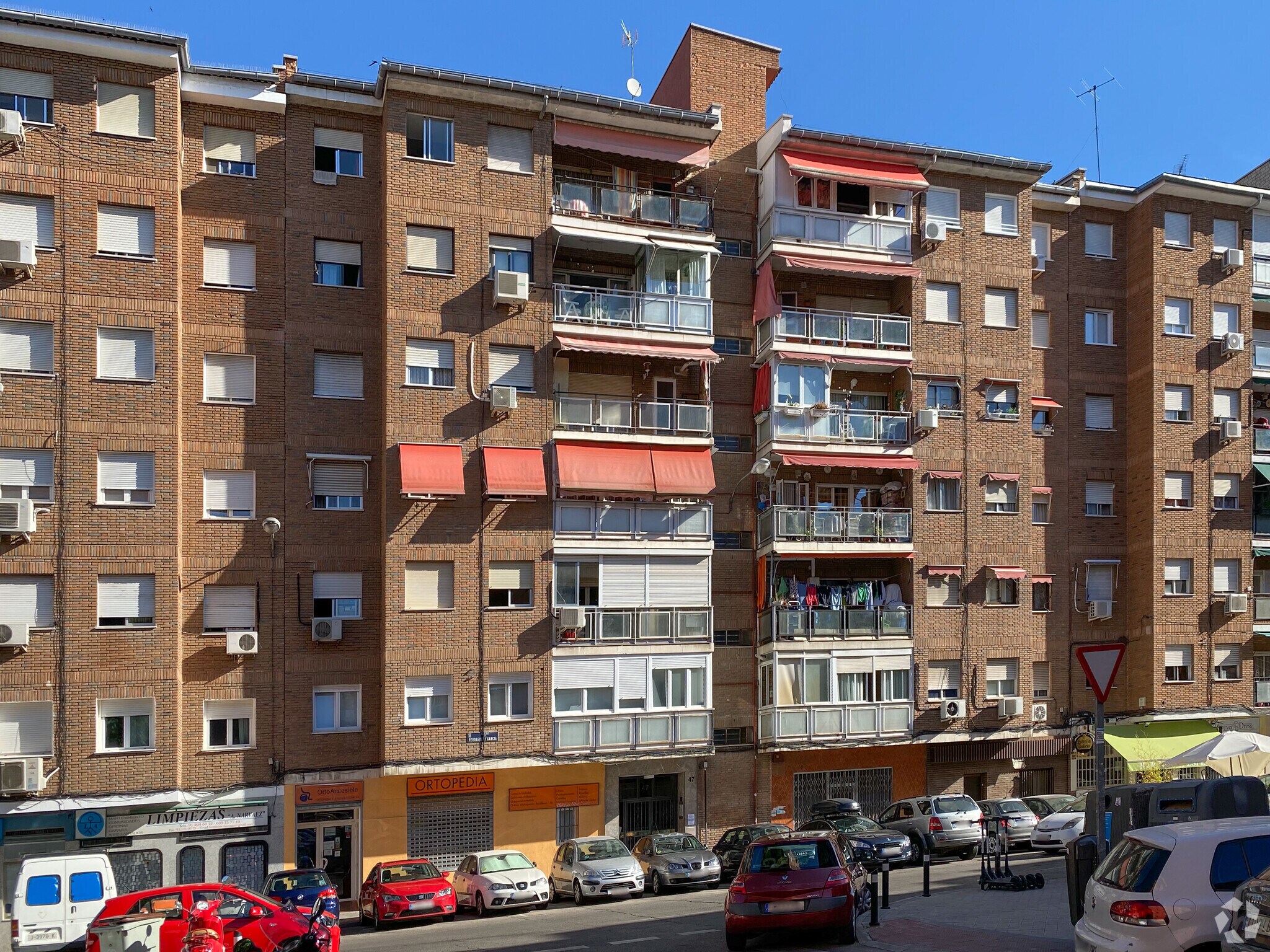 Calle Verdaguer y García, 47, Madrid, Madrid for sale Primary Photo- Image 1 of 1