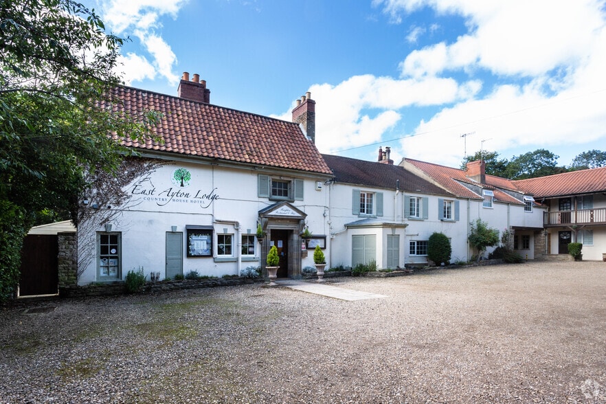 Moor Ln, East Ayton for sale - Primary Photo - Image 1 of 1