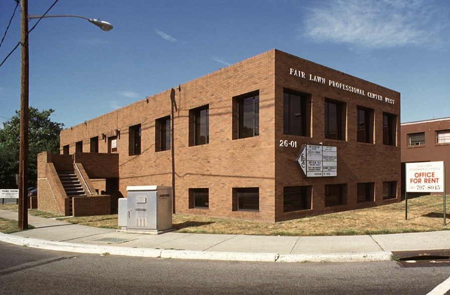 26-01 Broadway, Fair Lawn, NJ for lease - Building Photo - Image 2 of 24