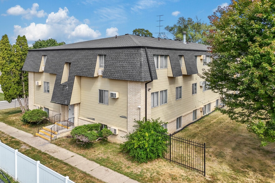 810 Payton Ave, Des Moines, IA for sale - Building Photo - Image 1 of 15