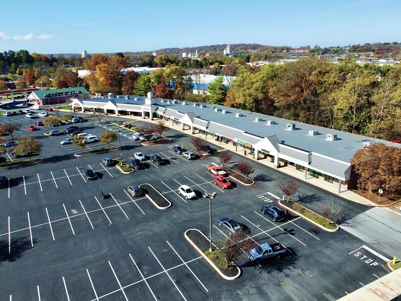 3035-3071 Columbia Ave, Lancaster, PA for lease - Building Photo - Image 1 of 5