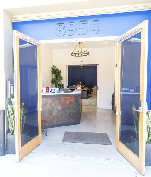 8950-8956 Ellis Ave, Los Angeles, CA for lease - Building Photo - Image 3 of 39