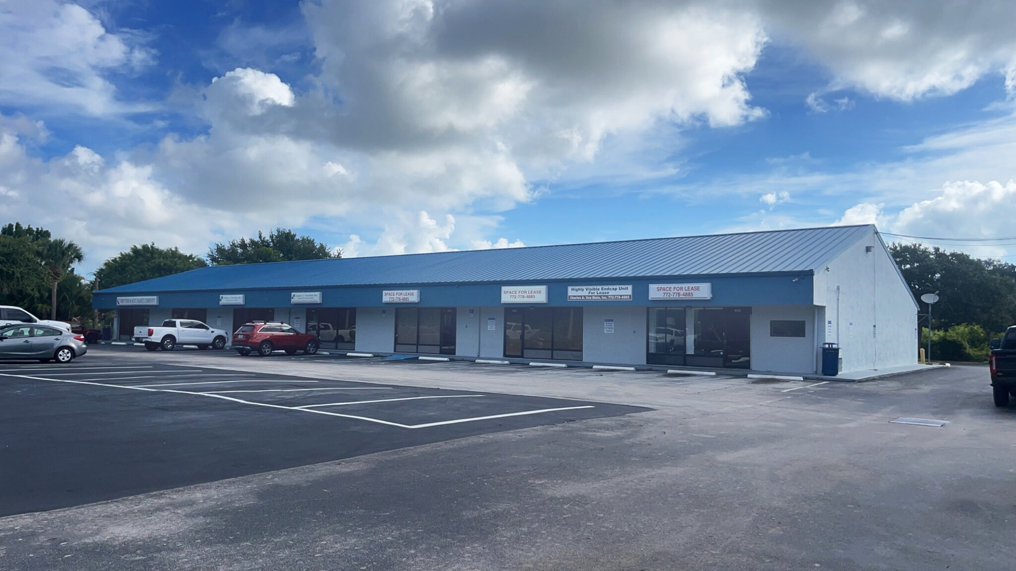 636 Old Dixie Hwy SW, Vero Beach, FL for lease Building Photo- Image 1 of 6