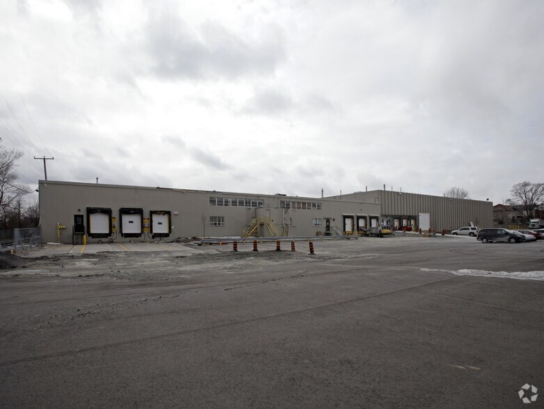 25502562 Stanfield Rd, Mississauga, ON L4Y 2B8 Building A