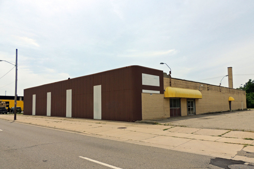 1600 S Saginaw St, Flint, MI for sale - Building Photo - Image 1 of 1