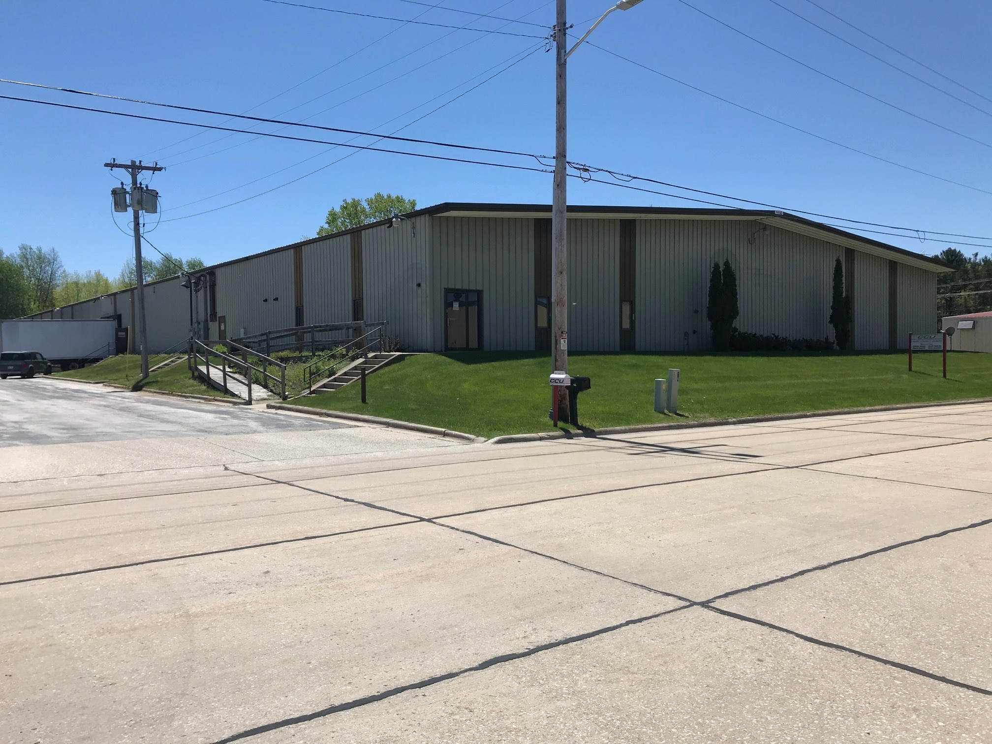 2811 18th St, Two Rivers, WI for sale Building Photo- Image 1 of 1