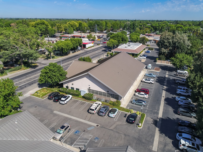 1110 Tully Rd, Modesto, CA for lease - Building Photo - Image 2 of 34