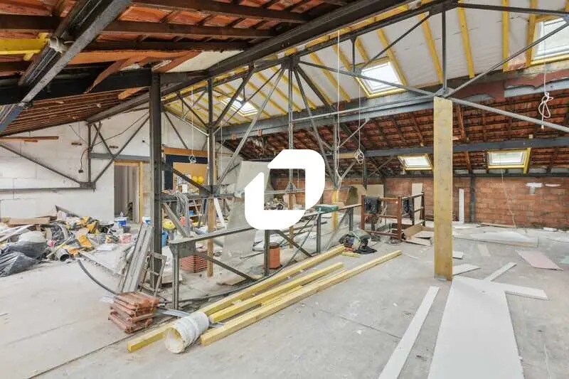 Flex in Cachan for lease Construction Photo- Image 1 of 13