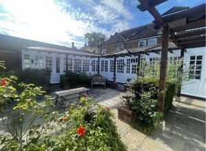 27 London End, Beaconsfield for lease Building Photo- Image 2 of 4