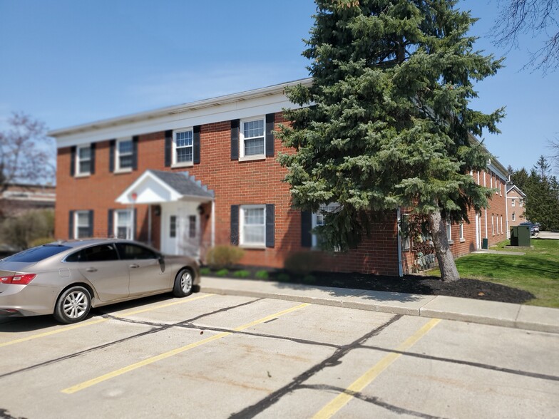 33595 Bainbridge Rd, Solon, OH for lease - Building Photo - Image 1 of 4