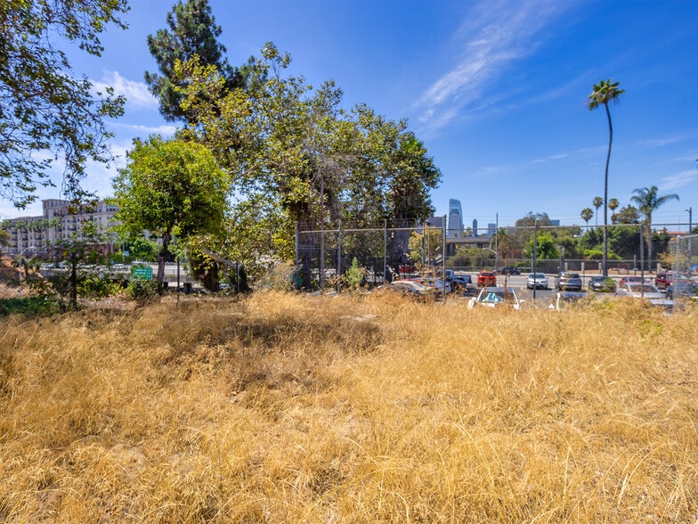 1014 Bartlett St, Los Angeles, CA for sale - Building Photo - Image 2 of 22