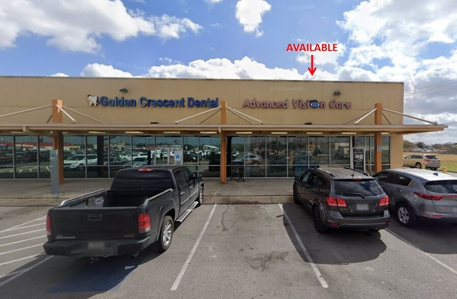 1505 E Rio Grande, Victoria, TX for lease - Building Photo - Image 2 of 4