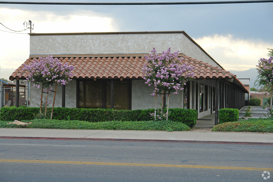 724 N Ben Maddox Way, Visalia, CA for sale - Building Photo - Image 3 of 8