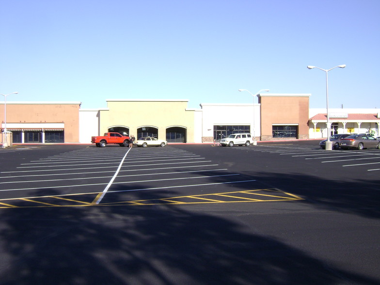 1755 N McCulloch Blvd, Lake Havasu City, AZ for lease - Building Photo - Image 1 of 5