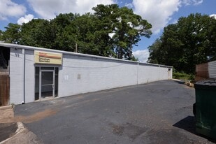 4652B Jonesboro Rd, Forest Park GA - Parking Garage