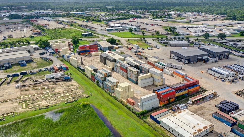 3807 Oates Rd, Houston, TX for lease - Building Photo - Image 1 of 8