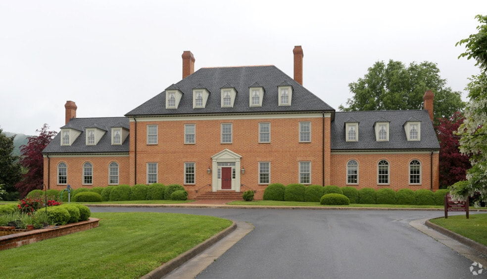 410 Neff Ave, Harrisonburg, VA for sale - Primary Photo - Image 1 of 1