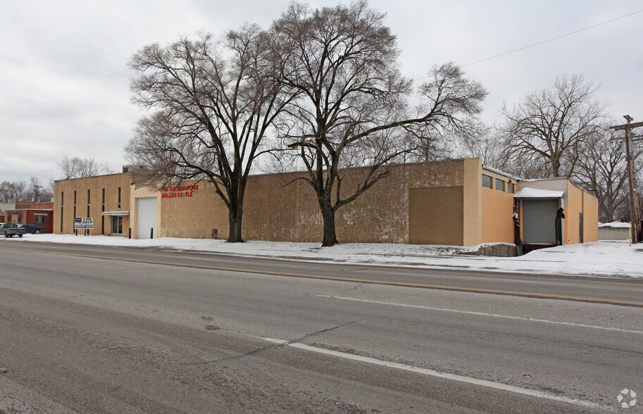 23823 Dequindre Rd, Hazel Park, MI 48030