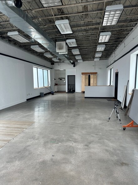 546 First Capitol Dr, Saint Charles, MO for lease - Building Photo - Image 3 of 8