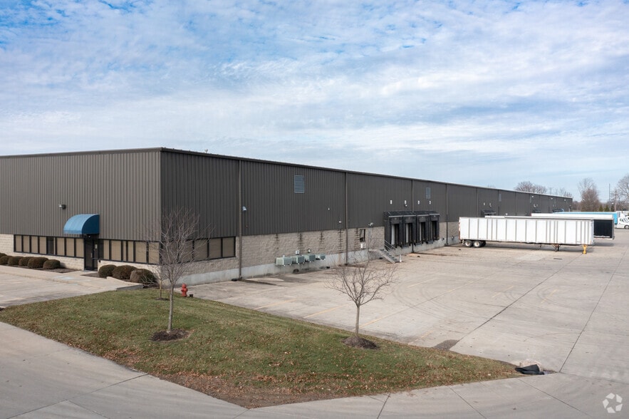 1005 Reed Dr, Monroe, OH for lease - Building Photo - Image 2 of 5