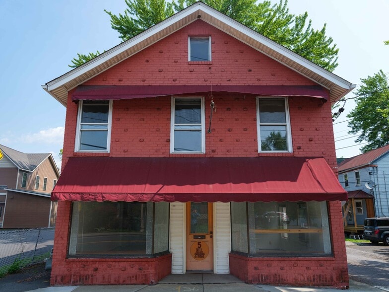 5 Hill St, Saugerties, NY for sale - Primary Photo - Image 1 of 1