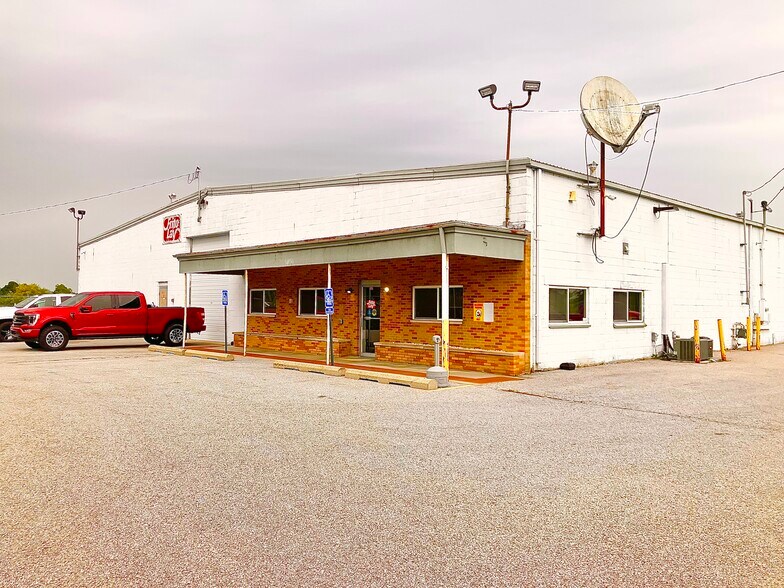 100 S Outer Dr, Saginaw, MI for sale - Primary Photo - Image 1 of 1