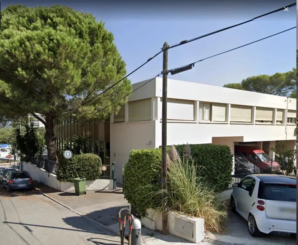 Office in Le Cannet for lease Building Photo- Image 1 of 22