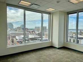 440 Monticello Ave, Norfolk, VA for lease Building Photo- Image 2 of 7