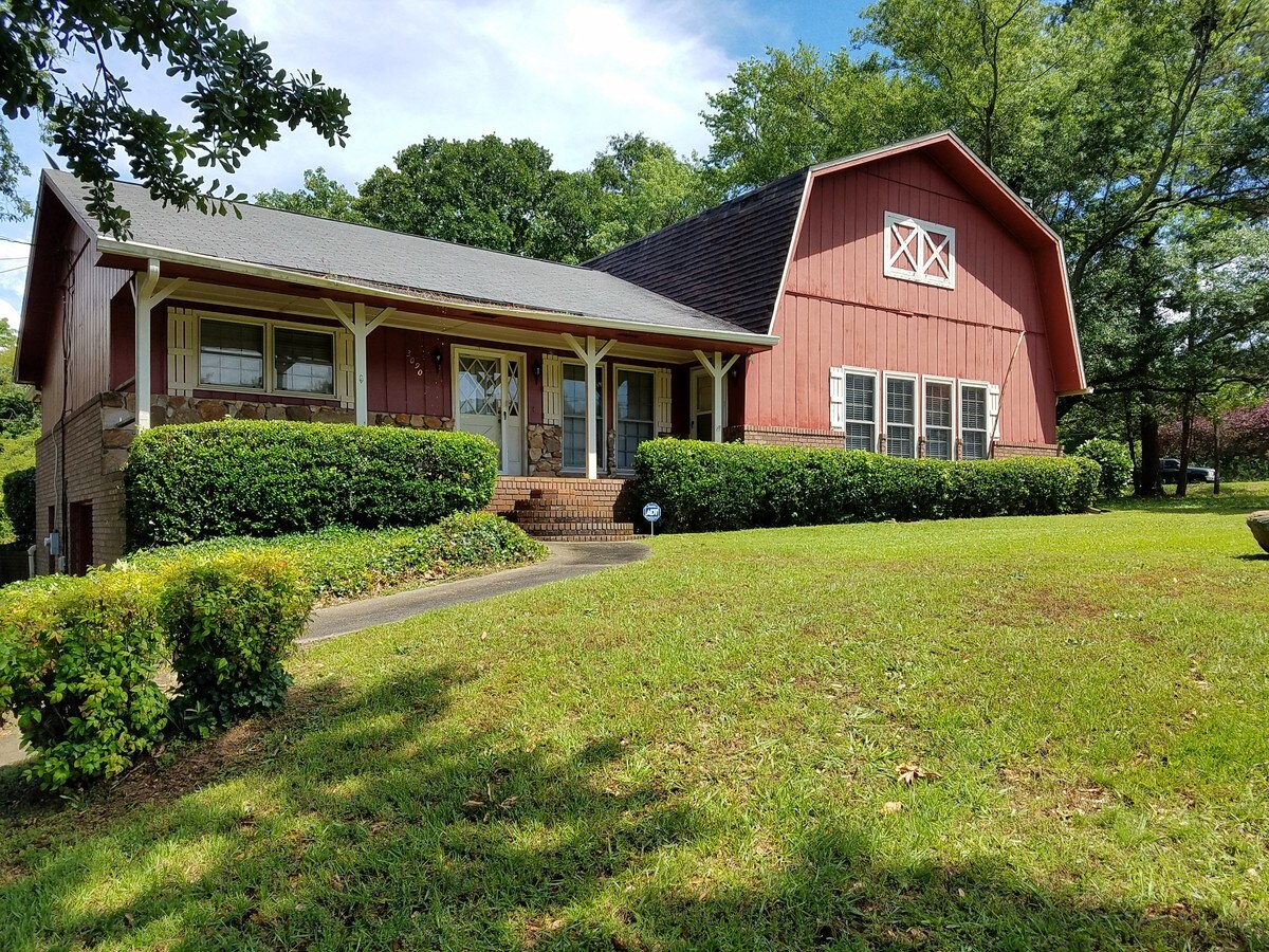 3061 Sandy Plains Rd, Marietta, GA 30066