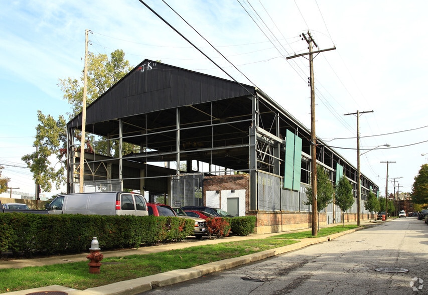 2100 Random Rd, Cleveland, OH for sale - Primary Photo - Image 1 of 1