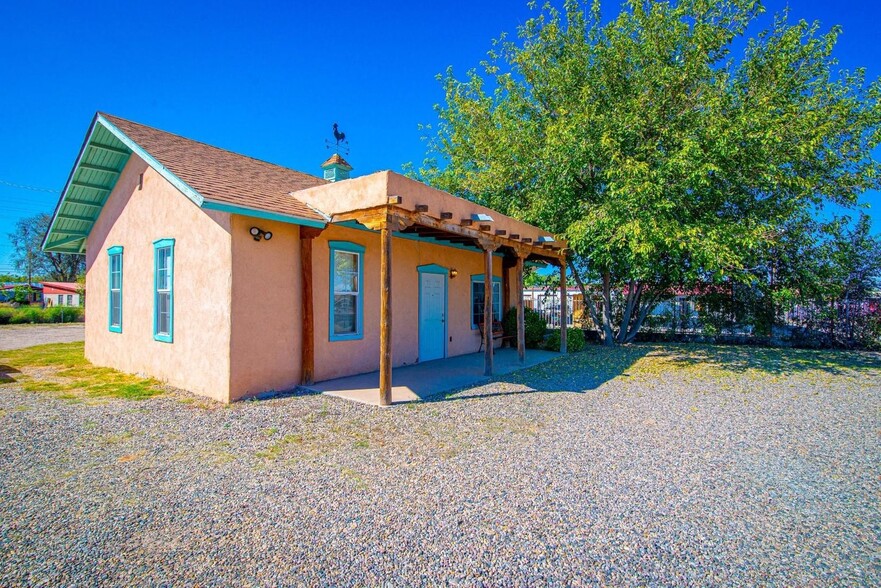 517 E Reinken Ave, Belen, NM for sale - Primary Photo - Image 1 of 1