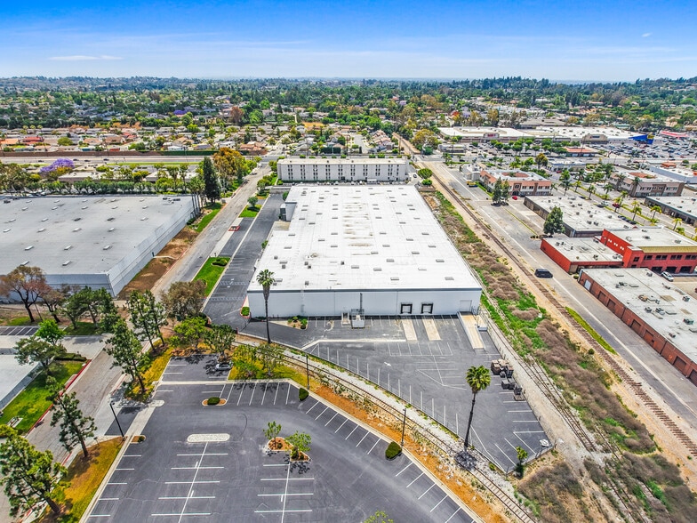 4101 Bonita Pl, Fullerton, CA for lease - Building Photo - Image 2 of 7