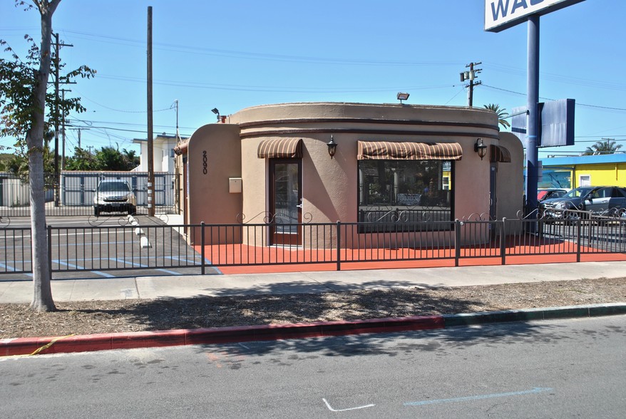 2090 E Thompson Blvd, Ventura, CA for sale - Primary Photo - Image 1 of 1