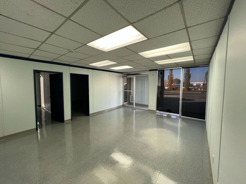 5809 98 St, Edmonton, AB for lease Interior Photo- Image 1 of 10